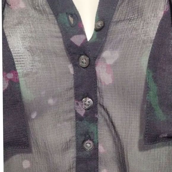 Sheer Long Sleeve V-Neck Top Eddie Bauer Size XS EUC Black & Pink Buttons Pocket - Picture 3 of 8